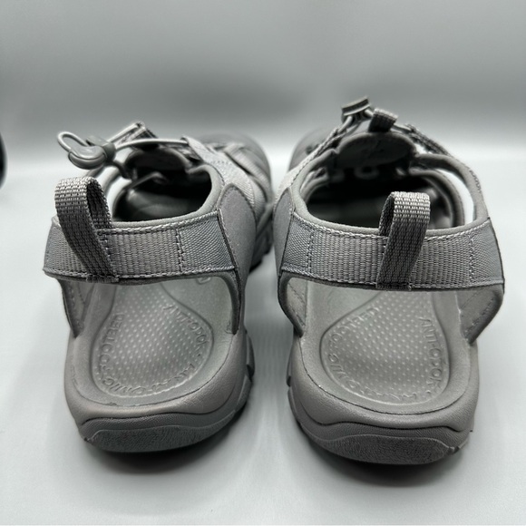 KEEN Men’s Newport H2 Closed Toe Water Sandals main image 5